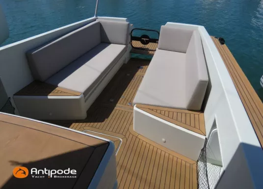 TURBOCRAFT - SILVERFIN 40 RANGE BOAT 39 - 40