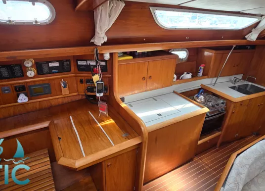 JEANNEAU - SUN ODYSSEY 42.2 - 3