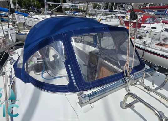 BAVARIA YACHTS - BAVARIA 31 CRUISER - 9