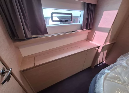 FOUNTAINE PAJOT - AURA 51 - 11