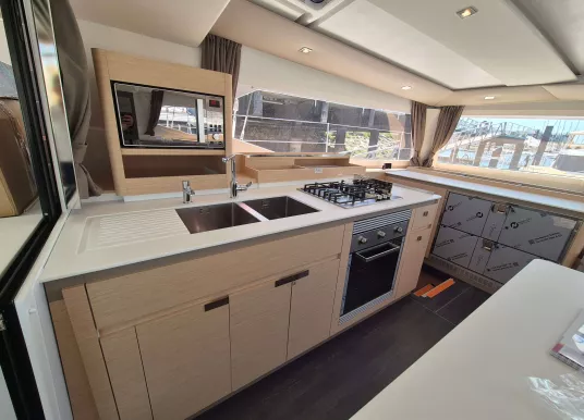FOUNTAINE PAJOT - AURA 51 - 20