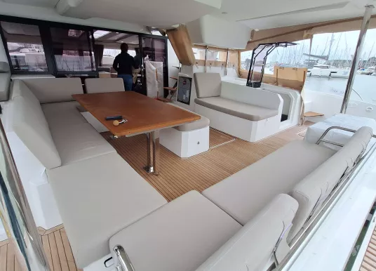 FOUNTAINE PAJOT - AURA 51 - 6
