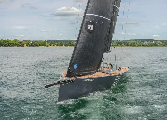 CHAMPIONSHIP YACHTING - LAGO 26 SPEEDSTER - 2
