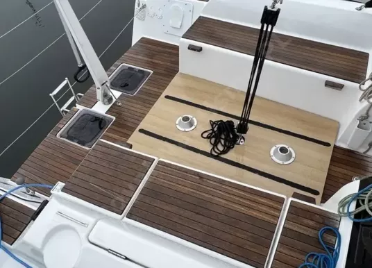 DUFOUR YACHTS - DUFOUR 32 - 8
