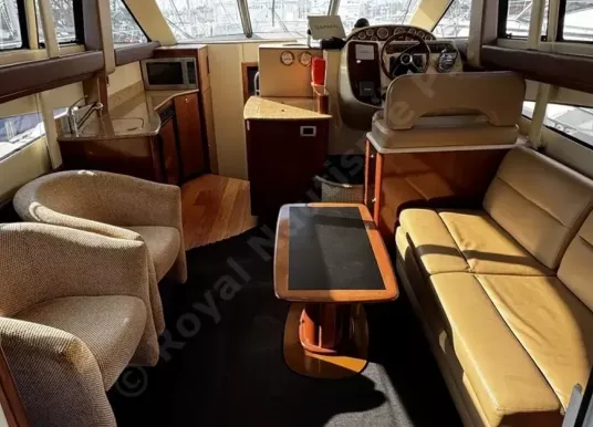 MERIDIAN - SEDAN 341 - 9