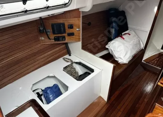 WAUQUIEZ - CENTURION 32 - 11