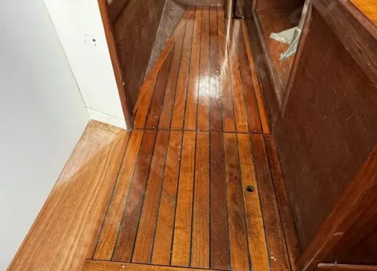 WAUQUIEZ - CENTURION 32 - 15