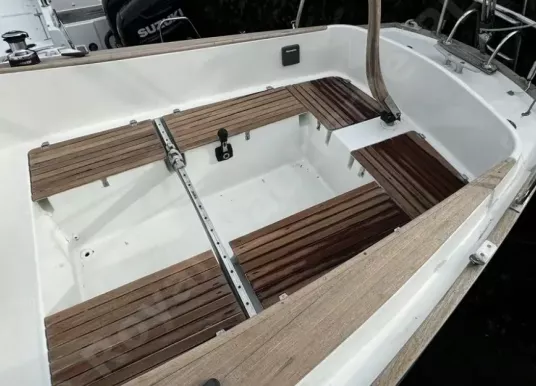 WAUQUIEZ - CENTURION 32 - 6