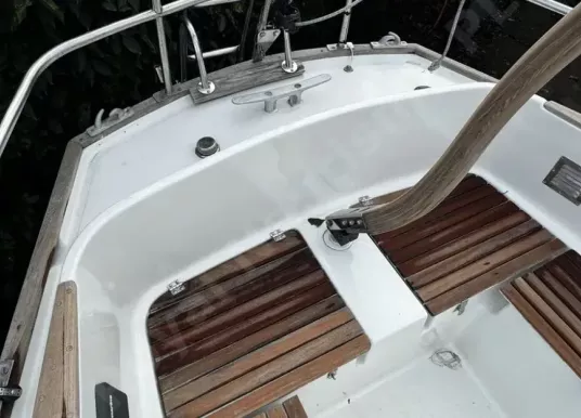 WAUQUIEZ - CENTURION 32 - 8