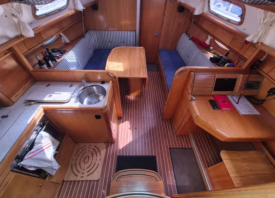 BAVARIA YACHTS - BAVARIA 33 CRUISER - 2