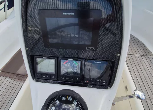 BAVARIA YACHTS - BAVARIA 33 CRUISER - 16