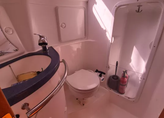 BAVARIA YACHTS - BAVARIA 33 CRUISER - 9