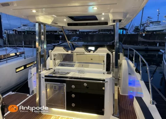 JEANNEAU - CAP CAMARAT 10.5 WA - 45