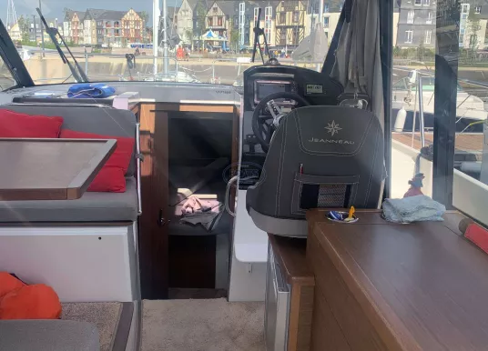 JEANNEAU - MERRY FISHER 895 - 14