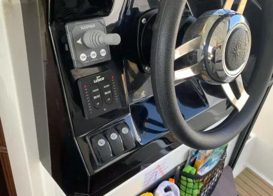 JEANNEAU - MERRY FISHER 895 SPORT - 10