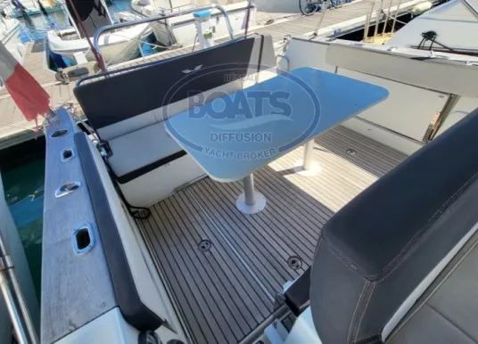 BENETEAU - FLYER 8.8 SUNDECK - 4