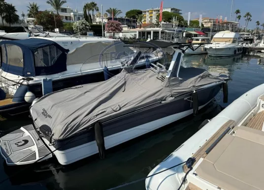 CENTURION BOATS - CENTURION RI 265 - 8