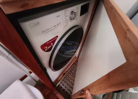 GRAND BANKS - MY 42 - 13