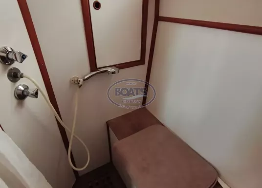 GRAND BANKS - MY 42 - 15