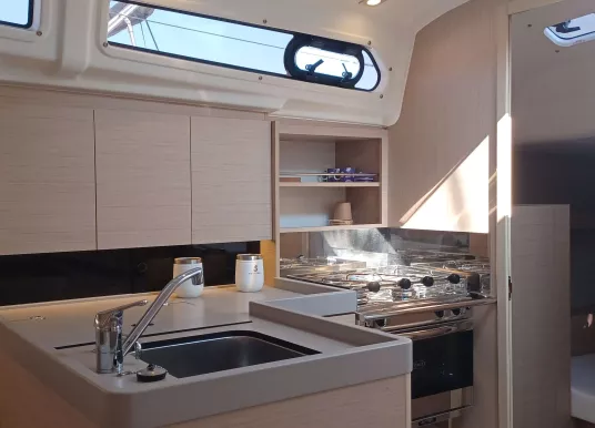 BENETEAU - OCEANIS 34.1 - 11