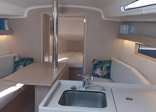 BENETEAU - OCEANIS 34.1 - 9