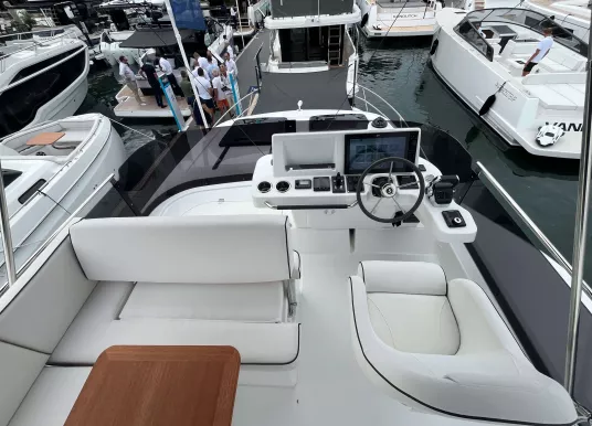 BENETEAU - SWIFT TRAWLER 37 FLY - 17