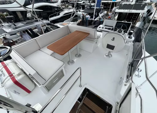 BENETEAU - SWIFT TRAWLER 37 FLY - 18