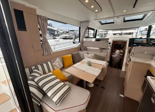 BENETEAU - SWIFT TRAWLER 37 FLY - 23