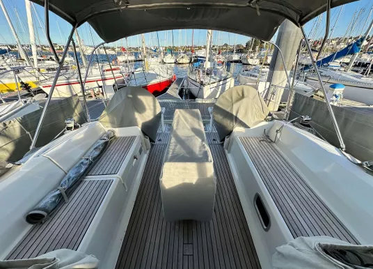 BENETEAU - OCEANIS 38.1 - 5