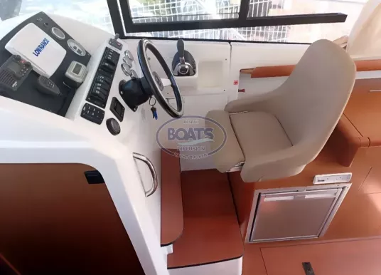 JEANNEAU - MERRY FISHER 10 - 4