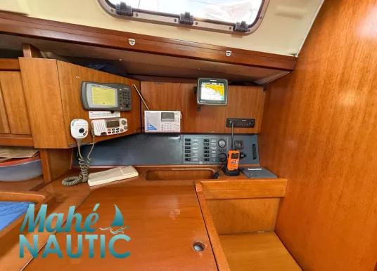 DUFOUR YACHTS - DUFOUR 365 - 7