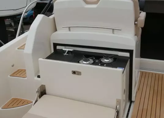 QUICKSILVER - ACTIV 875 SUNDECK - 12