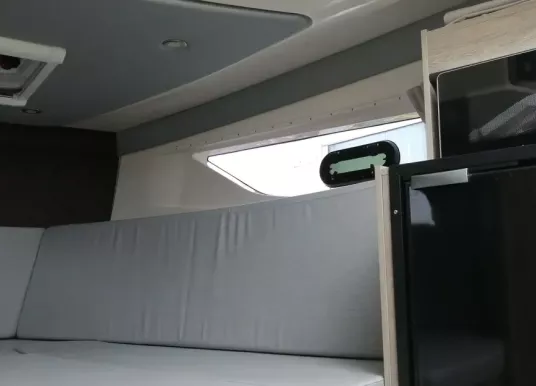 QUICKSILVER - ACTIV 875 SUNDECK - 13