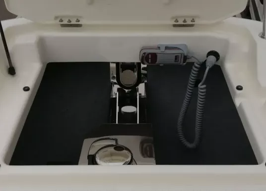 QUICKSILVER - ACTIV 875 SUNDECK - 19