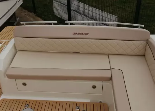 QUICKSILVER - ACTIV 875 SUNDECK - 10