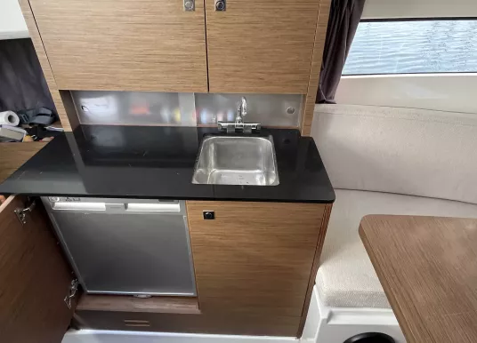 JEANNEAU - CAP CAMARAT 9.0 WA - 17