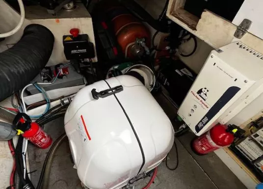 FOUNTAINE PAJOT - CUMBERLAND 44 - 15