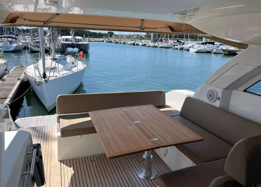 JEANNEAU - LEADER 40 - 10