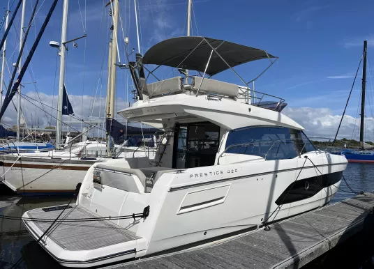 PRESTIGE YACHTS - PRESTIGE 420 - 2
