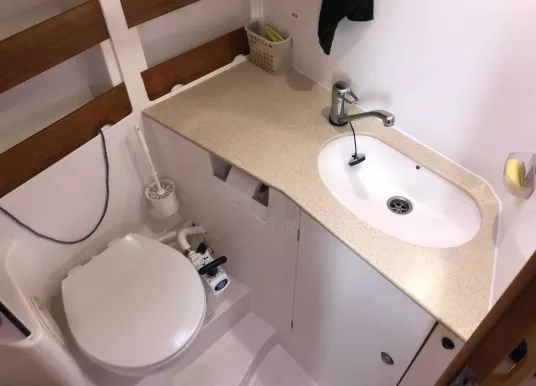 DUFOUR YACHTS - DUFOUR 43 CLASSIC - 25