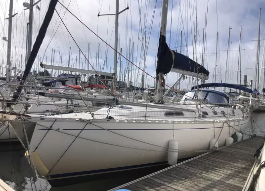 DUFOUR YACHTS - DUFOUR 43 CLASSIC - 4