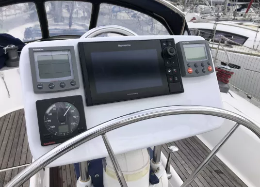 DUFOUR YACHTS - DUFOUR 43 CLASSIC - 9