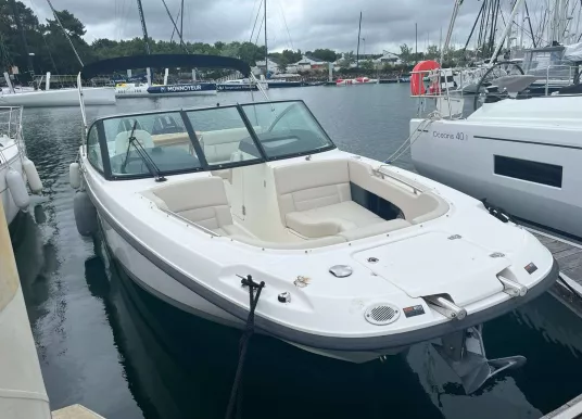 BOSTON WHALER - VANTAGE 270 - 2