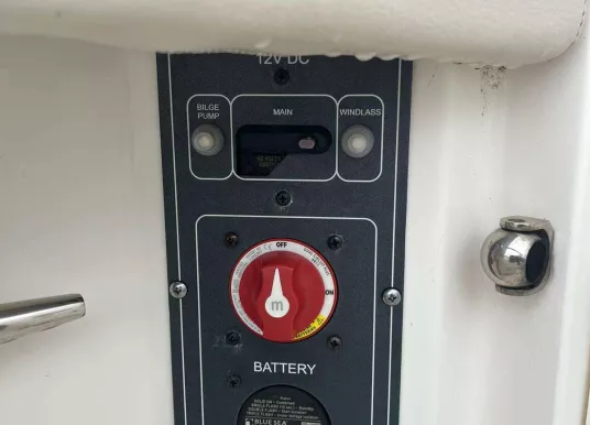 BOSTON WHALER - VANTAGE 270 - 12