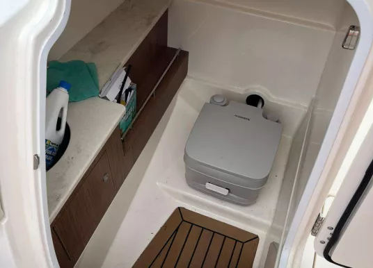 BOSTON WHALER - VANTAGE 270 - 13