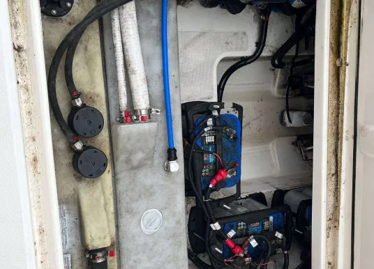 BOSTON WHALER - VANTAGE 270 - 15