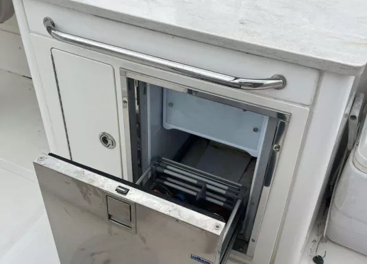 BOSTON WHALER - VANTAGE 270 - 10