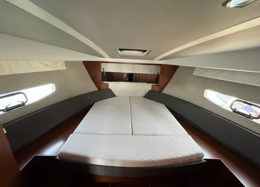 JEANNEAU - LEADER 40 - 11
