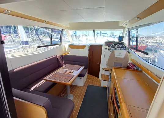 JEANNEAU - MERRY FISHER 10 - 2