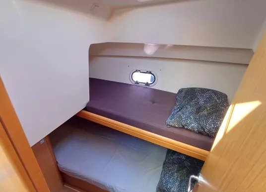 JEANNEAU - MERRY FISHER 10 - 11